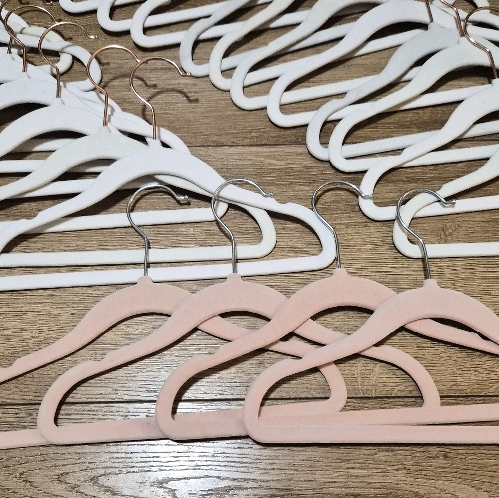 30 Premium Kids Velvet Hangers with Copper/Rose Gold 360 Swivle Hooks White - Picture 2 of 9
